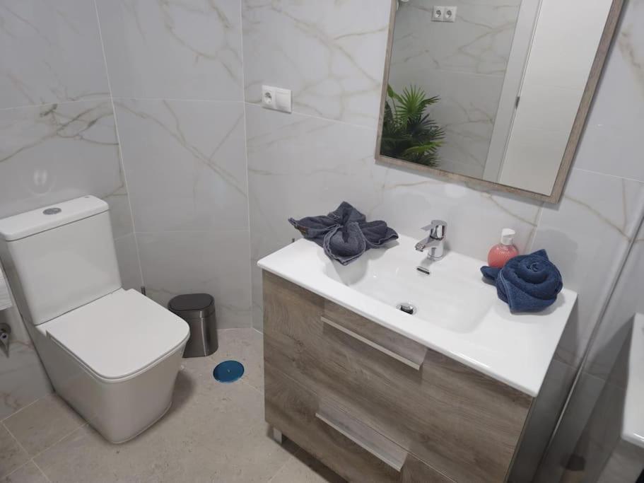 Tao City Center Apartment With Fee Wifi And Air Con By Namaste Elite Torremolinos Exteriér fotografie