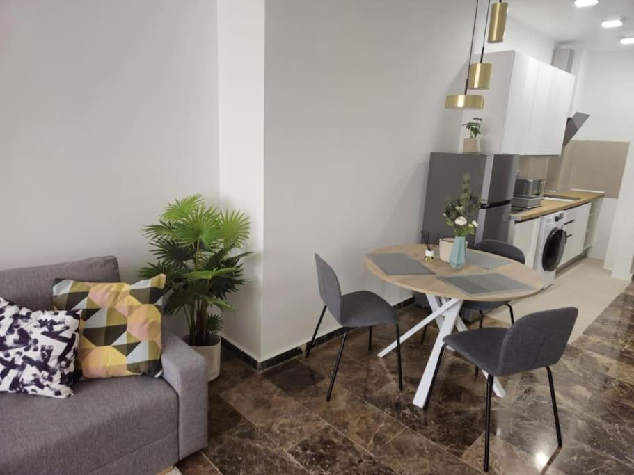 Tao City Center Apartment With Fee Wifi And Air Con By Namaste Elite Torremolinos Exteriér fotografie